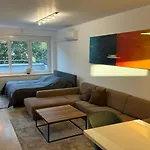 Lägenhet 3 - Klimaanlage, Grosses Sofa, Cafe & Wlan, Selfcheckin, Parkplatz, Fuer 5 Gaeste